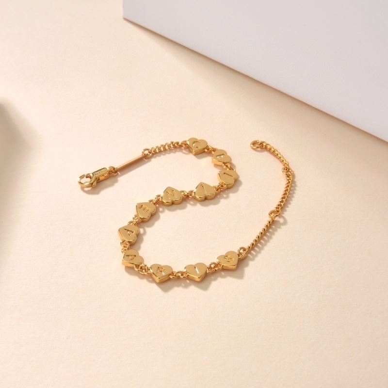 Ce1i*e necklaces